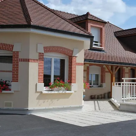 Pre En Bulles Otel Trépail