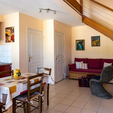 Pre En Bulles Hotel Trepail