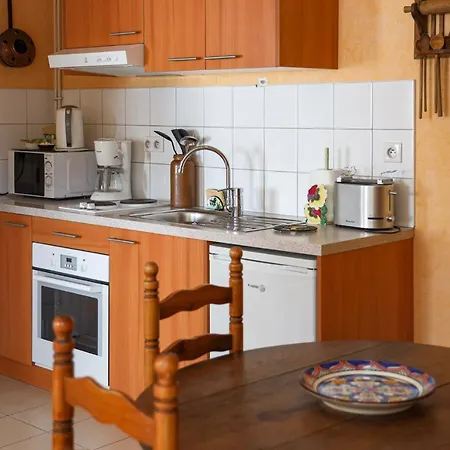 Pre En Bulles Otel Trépail