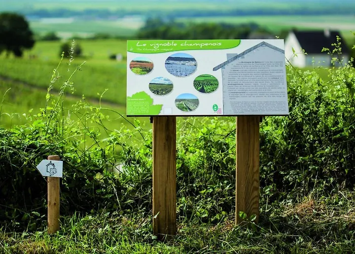 Pre En Bulles Hotel Trepail